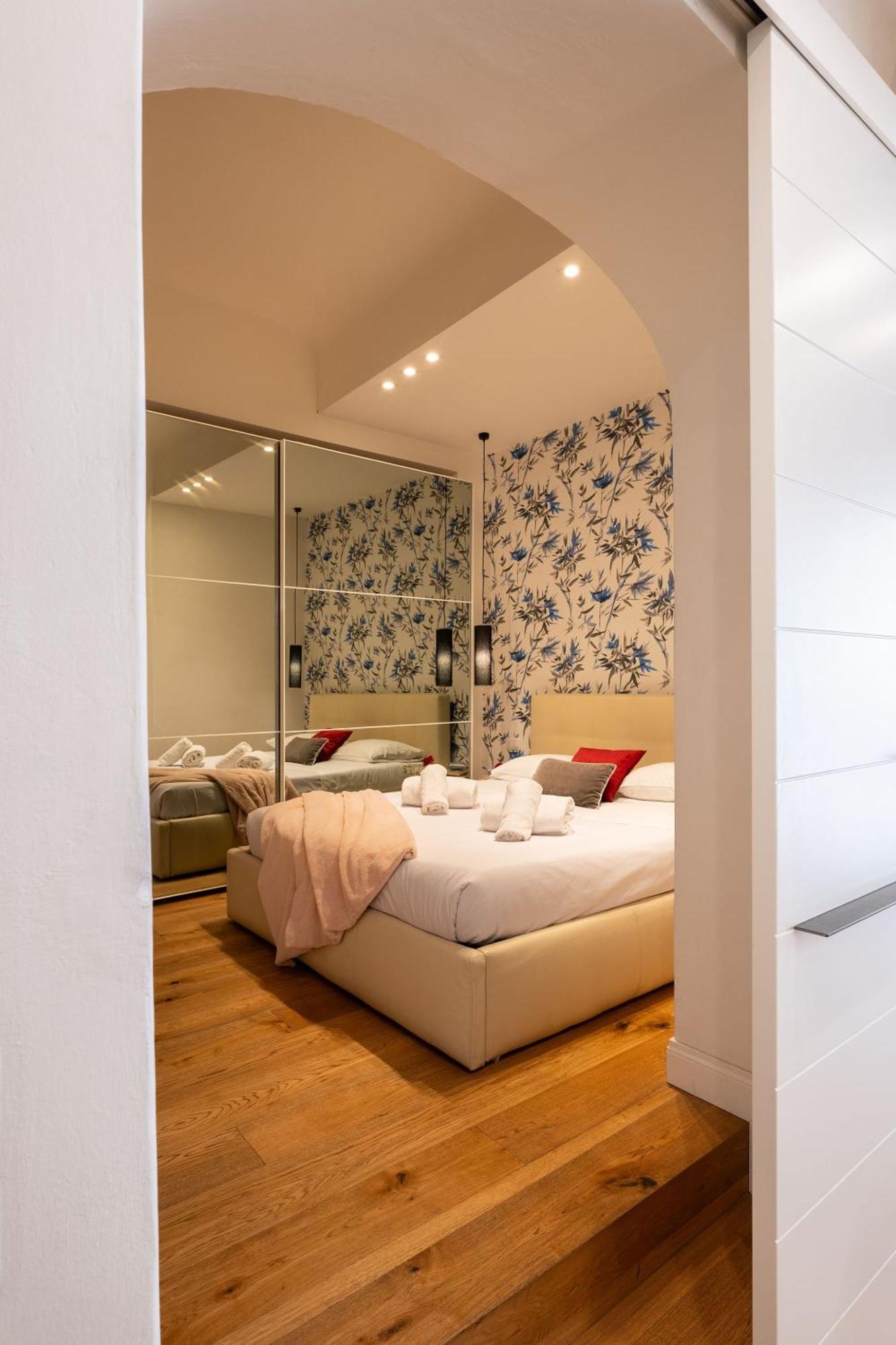 Ta - One Bedroom Luxury Apartment In The Fashion District Florence Buitenkant foto